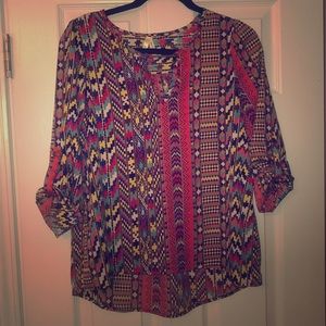 Multicolor blouse with button sleeves